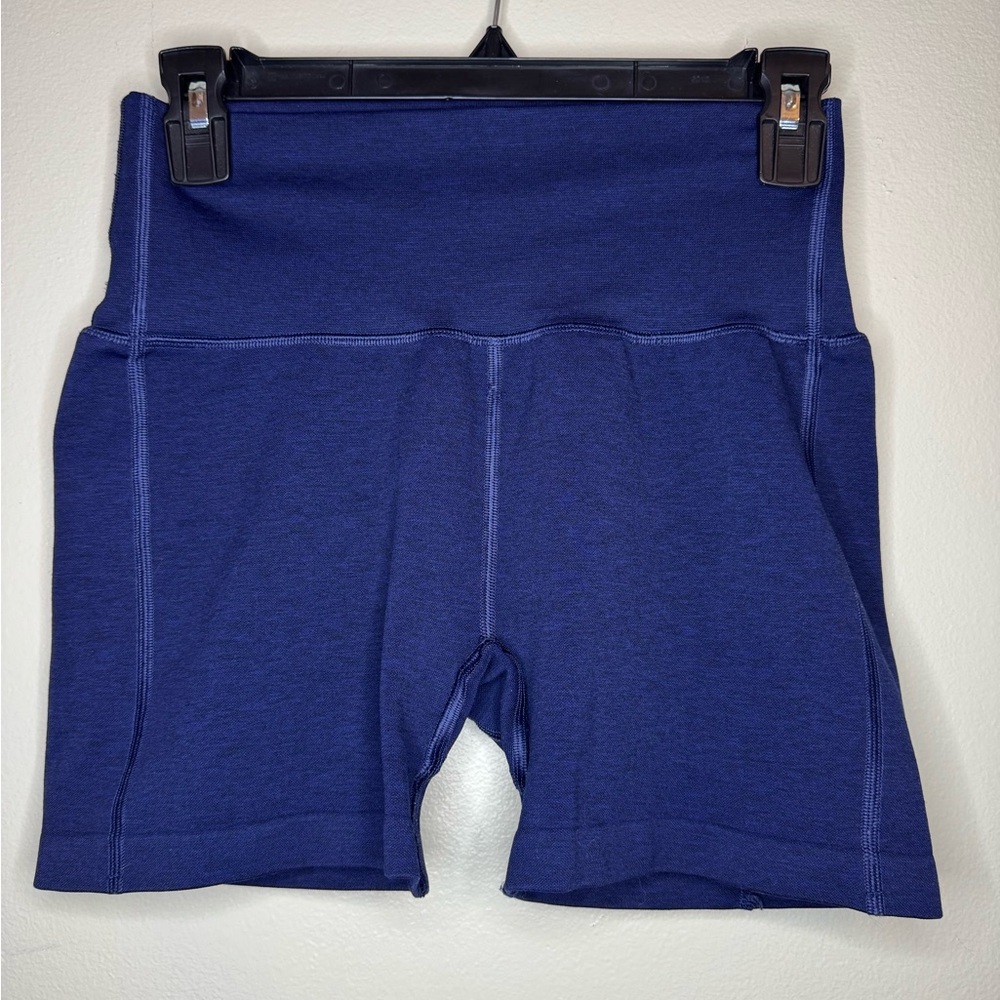 Alphalete‎ Seamless Biker Shorts Blue Women's Medium
